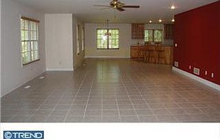 2nd image of 8 Elm Ave