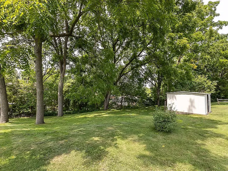 1043 Edina St — Photo 5