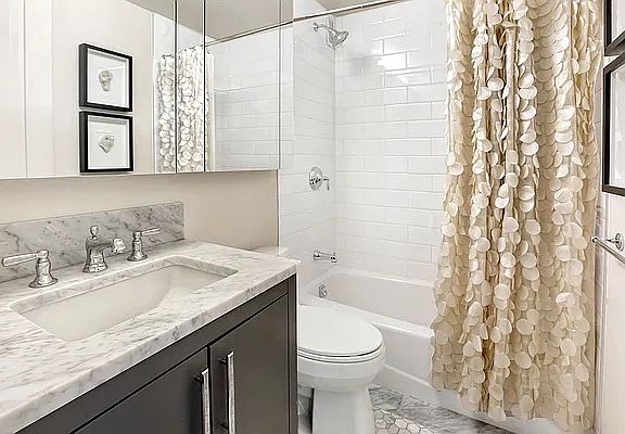 5th image of 200 E 94th St APT 801