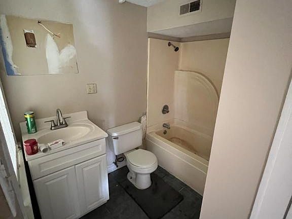 5th image of 1144-46 12th St #1146