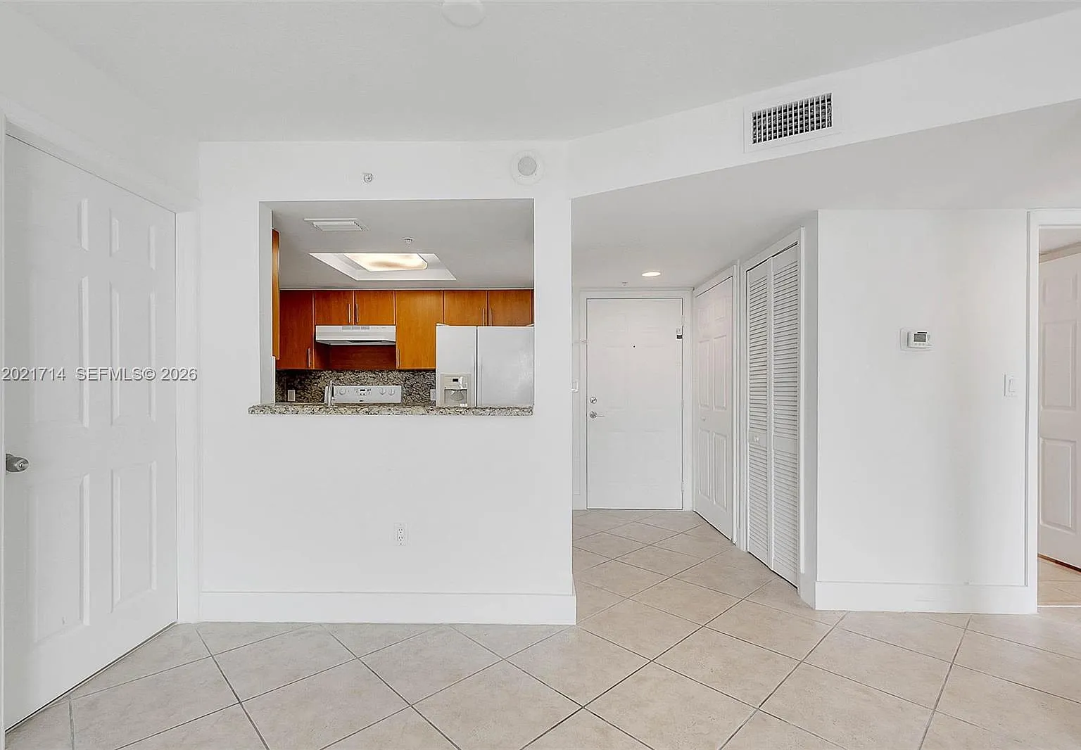 Coral Pointe Condo — Photo 3