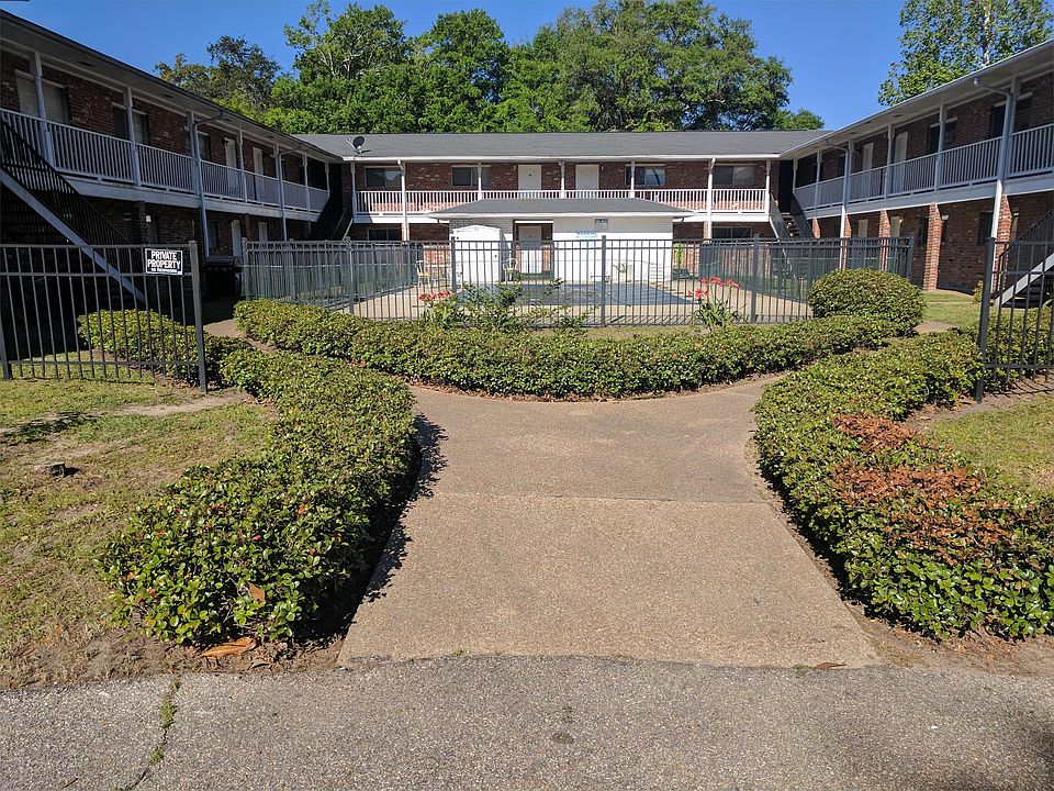1st image of 139 McDonnell Ave APT 07