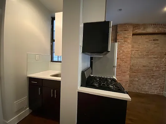 Rented by Compass | media 9