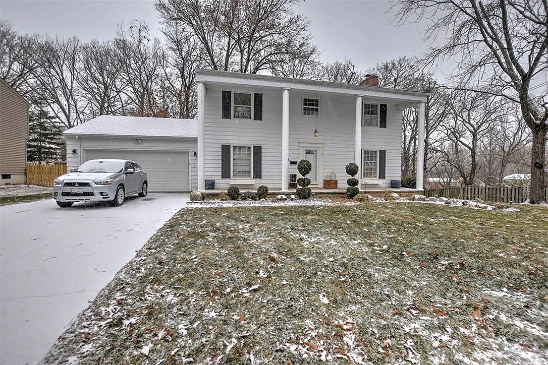 46 Woodhill Ct photo 1