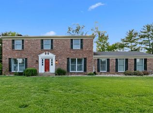 1605 Tradd Ct, Chesterfield, MO