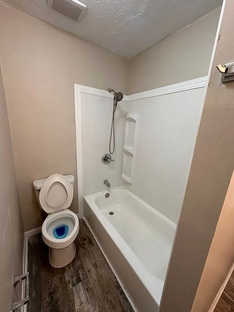 Amazing 3 bed 1.5 bath home in Lawrence Township — Photo 1