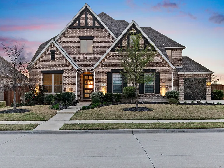 1411 Prescott Dr — Photo 1