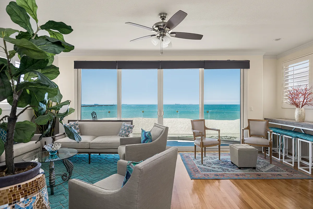 Building Photo - 6915 E Seaside Walk
