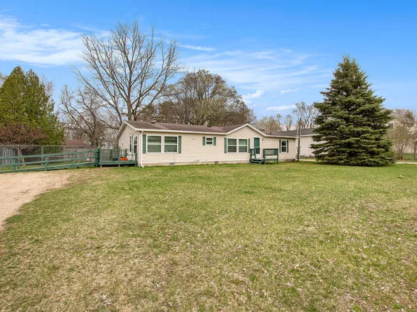 516 W Waterloo St, Big Rapids, MI 49307