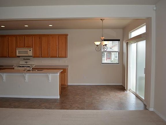Breakfast Area_08122014