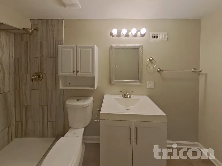 6455 Montarbor Dr — Photo 18
