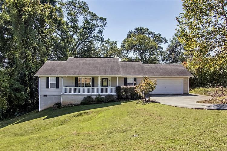 1st image of 3304 Chantilly Dr