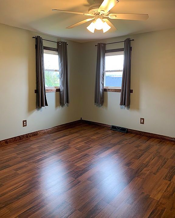 1st image of 44 Vine St