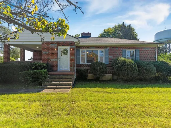 121 Forbes St, Madison Heights, VA 24572