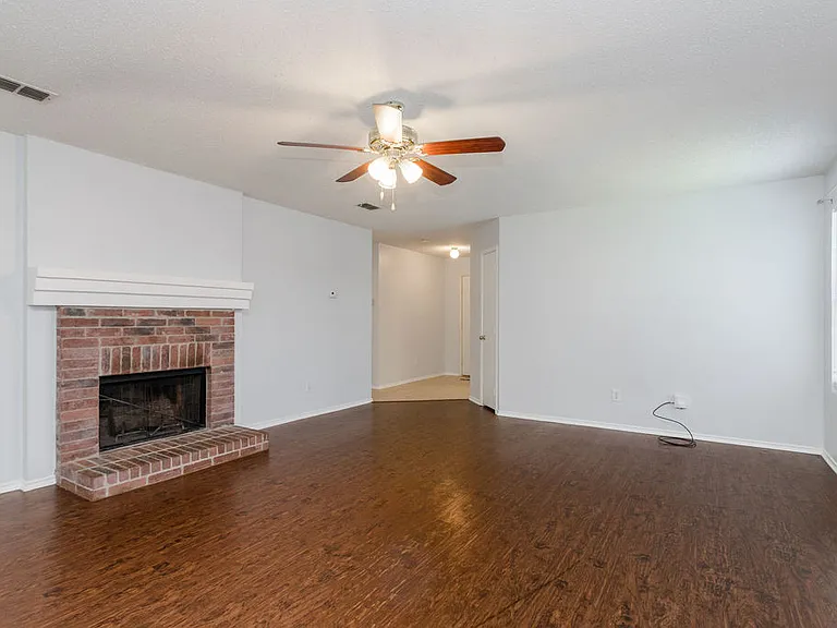 4606 Green Meadow Dr — Photo 10