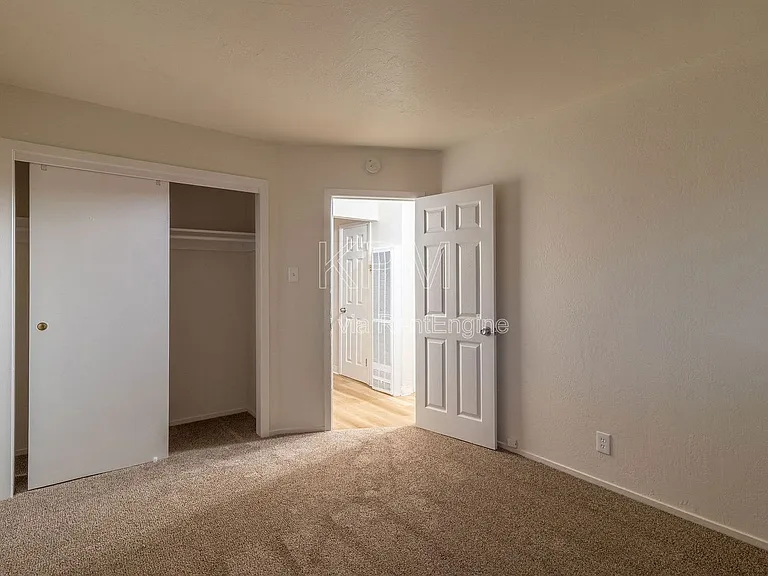 3814 N California St #6 — Photo 7