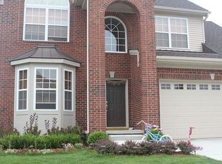 17048 Boulder Dr, Northville, MI 48168
