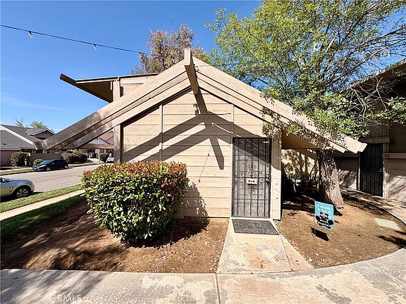 4th image of 366 E El Paso Ave Unit 101