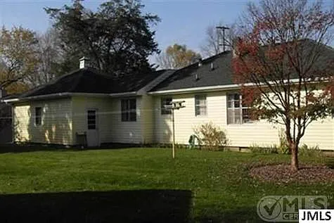 3655 Roosevelt Cir photo 1