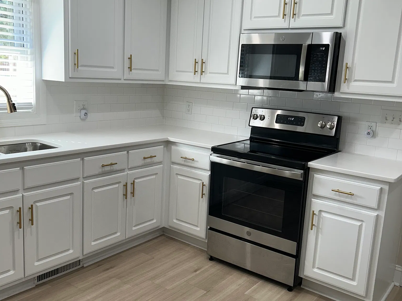 3 bed, 1396 sqft, $1,900 — Photo 2