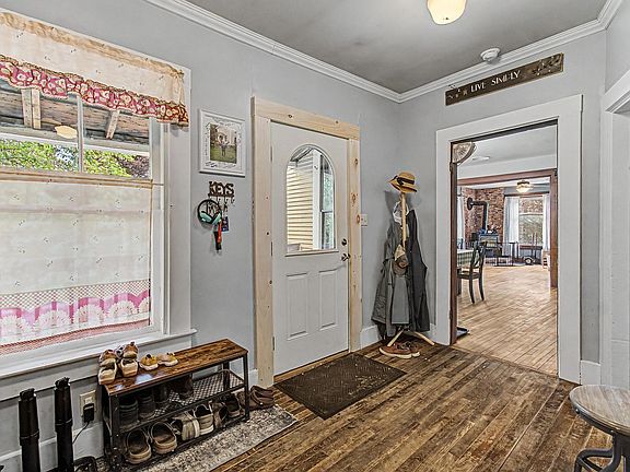 5th image of 498 Montgomery Road