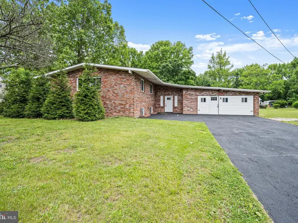 7742 Freetown Rd, Glen Burnie, MD 21060