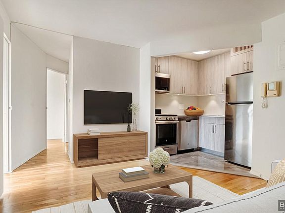 2nd image of 230 E 30th St APT 6C