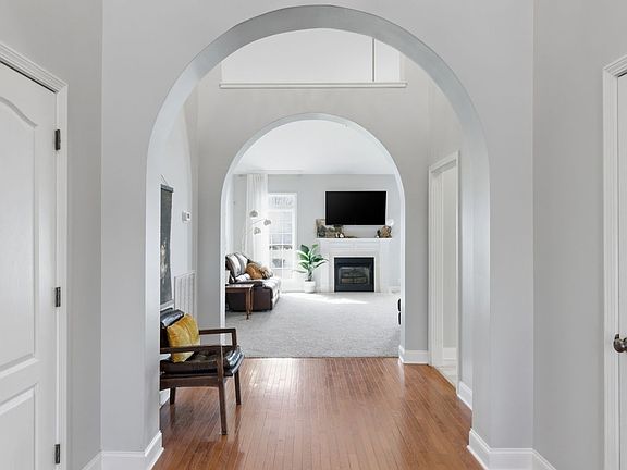 5th image of 248 Cullom Way
