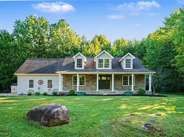 1310 Morning Star Dr, Rock Creek, OH 44084