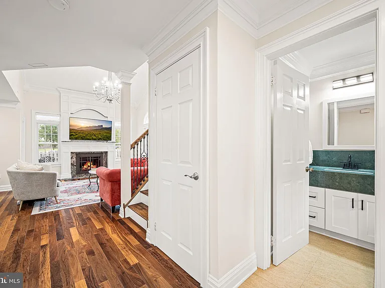 31 Tamarack Ct — Photo 3