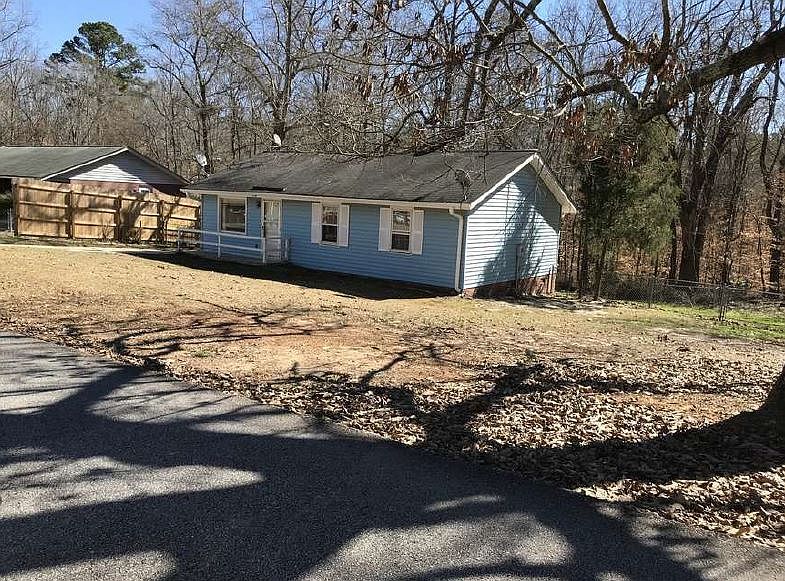 2nd image of 124 Hodges Cir