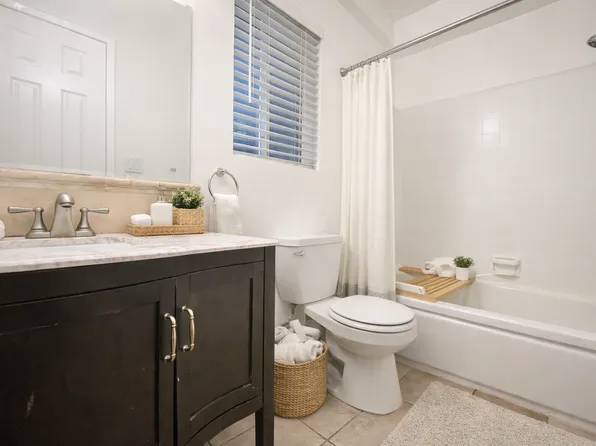 10839 Morrison St APT 5, North Hollywood, CA 91601