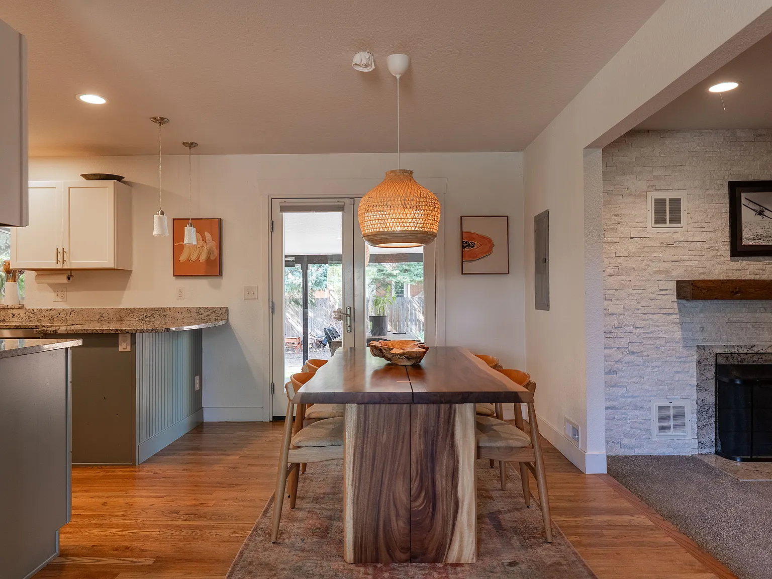 6 bed, 2700 sqft, $5,500 — Photo 3