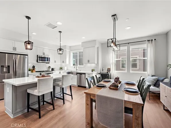 406 Parkland Ct, Tustin, CA 92780