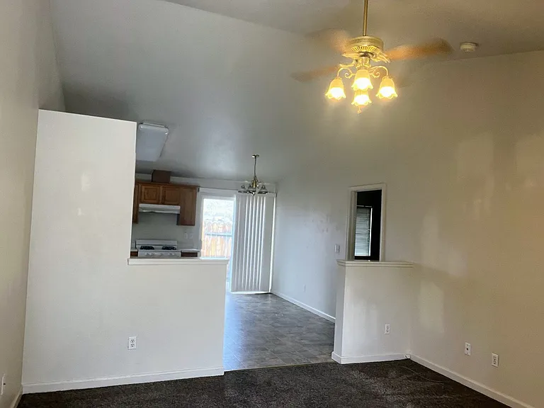 4106 Gordon St — Photo 3