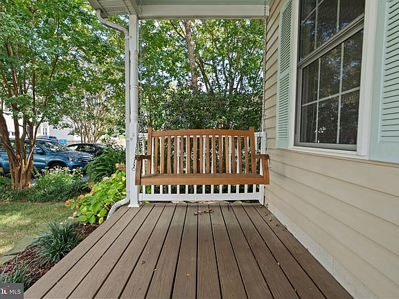 5th image of 621 E Marshall Ave