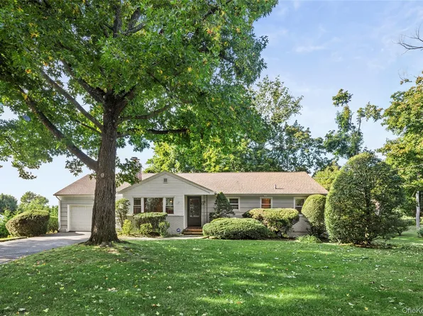 14 Sunview Drive, Glen Cove, NY 11542