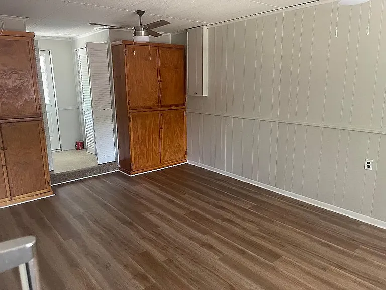 1701 NE 28th Ave — Photo 10