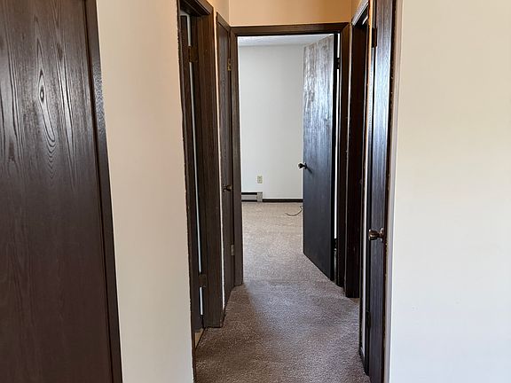 4th image of 380 Twilight Dr APT 1