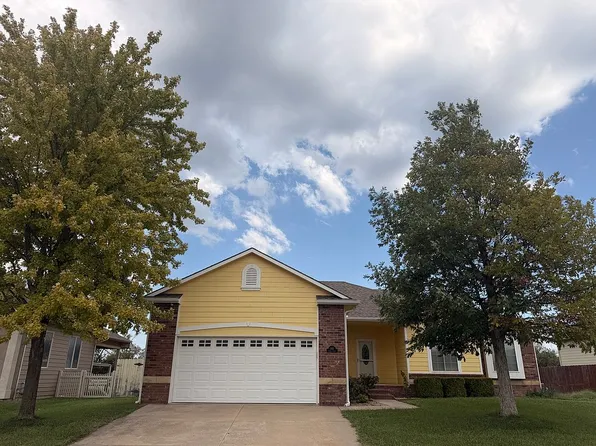 100 Kisiwa Village Rd, Hutchinson, KS 67502