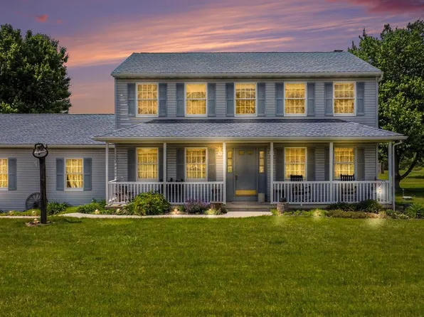 25 William Penn Dr, Schwenksville, PA 19473