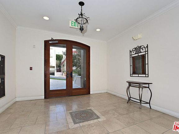 3rd image of 2347 Fox Hills Dr APT 204