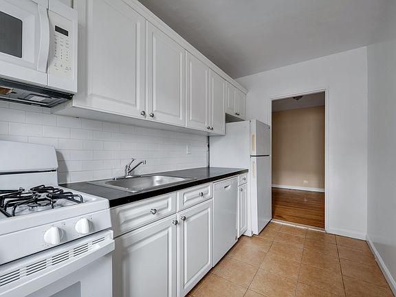 5th image of 43-10 210th St APT 2