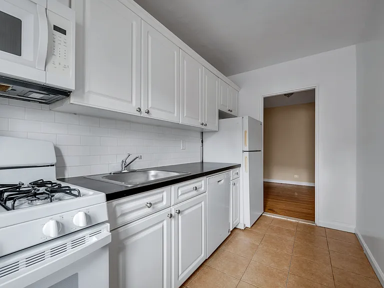 43-06 210th St #3 — Photo 7