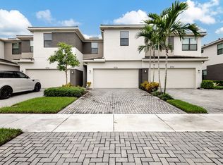 8726 Antarus Dr, Lake Worth, FL 33467