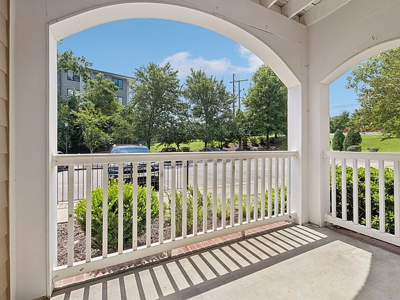 3rd image of 8047 Bienville Dr #4