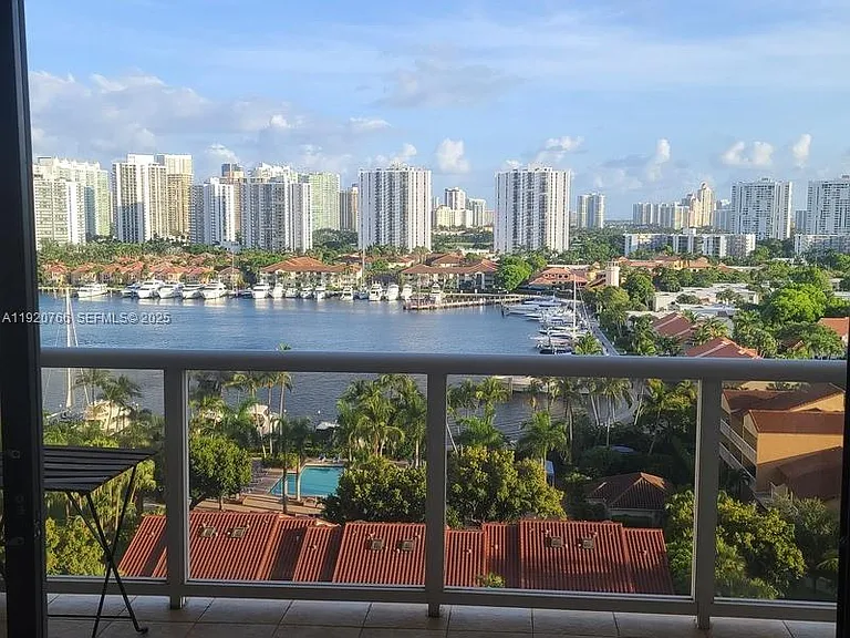 3600 Yacht Club Dr #1204 — Photo 20