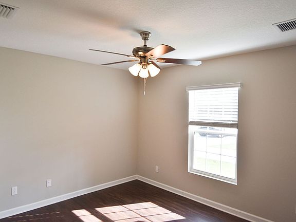 3rd image of 268 NW Bayshore Blvd