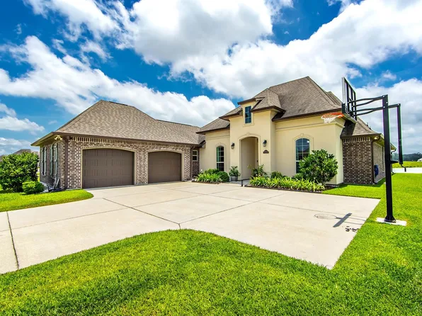 306 Royal Oak Blvd, Thibodaux, LA 70301