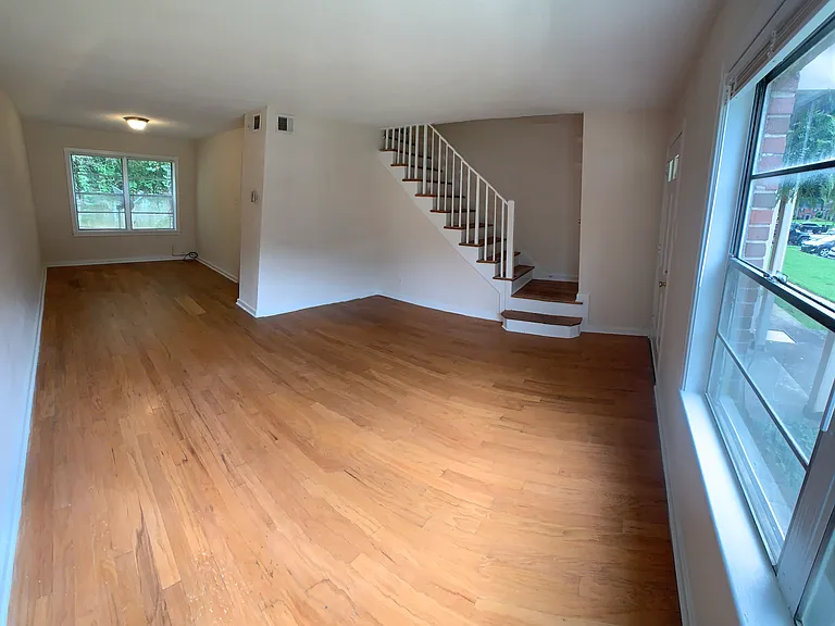 1662 Valley Ave — Photo 6